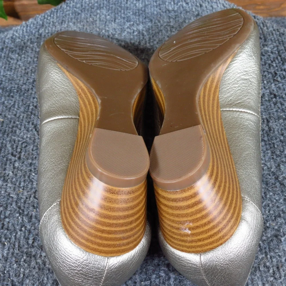 Laura Scott Coleen Women Peep Toe Wedge Pump Size 8.5M Dress Champagne Gold